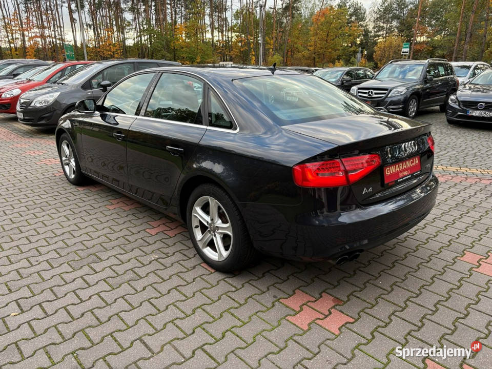 Audi A4 sedan 18 benzyna 170 Xenony Skóry lakier metallic A4 Lipówki
