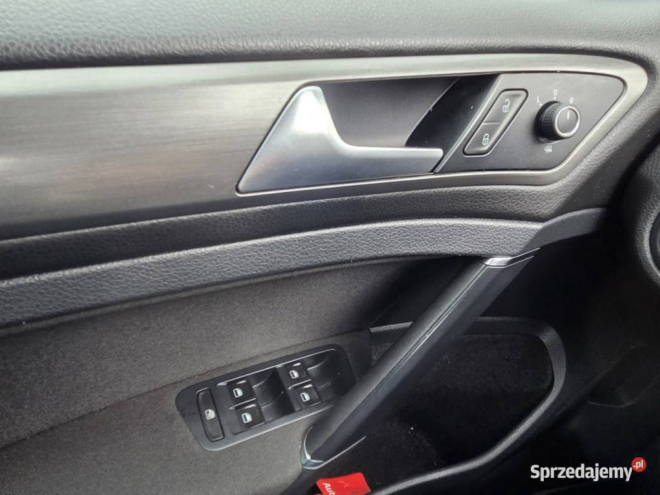 Volkswagen Golf 12 TSi151Pełen SerwisGwarancja ESP Kętrzyn