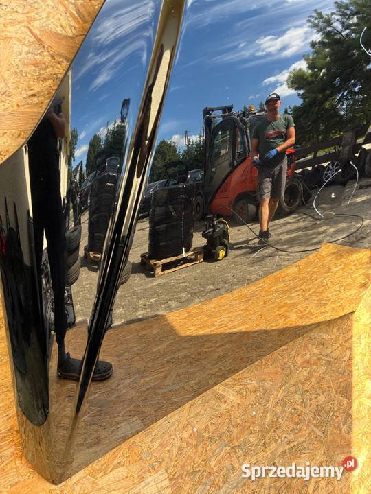 Mercedes C klasa W204 kod lak 040 MASKA POKRYWA Maski Słowikowo