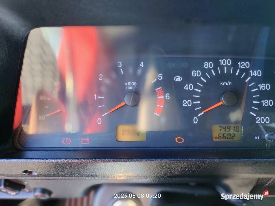 Lada niva nieuszkodzony sprzedam