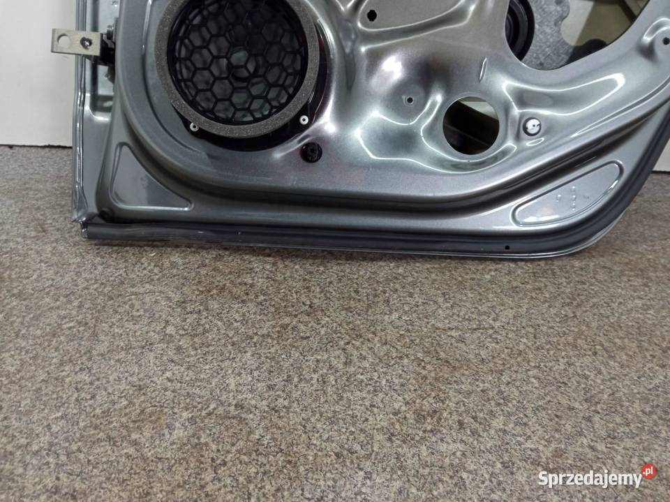 DRZWI PRAWE TYŁ SZARE 23R Skoda Kamiq I 2019