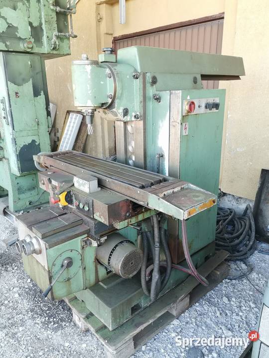 Frezarka uniwersalna do metalu bułgarska FU251 z Gostyń