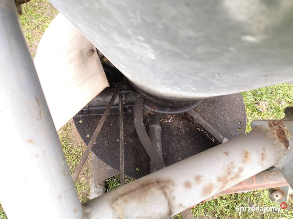 Rozsiewacz nawozu Agromet dolnośląskie Stryjno
