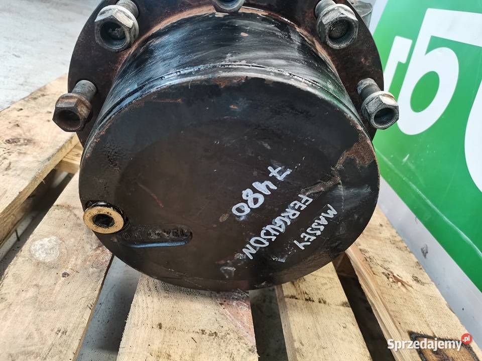 Zwolnica Zwrotnica lewa Massey Ferguson 7480 Wilkowo