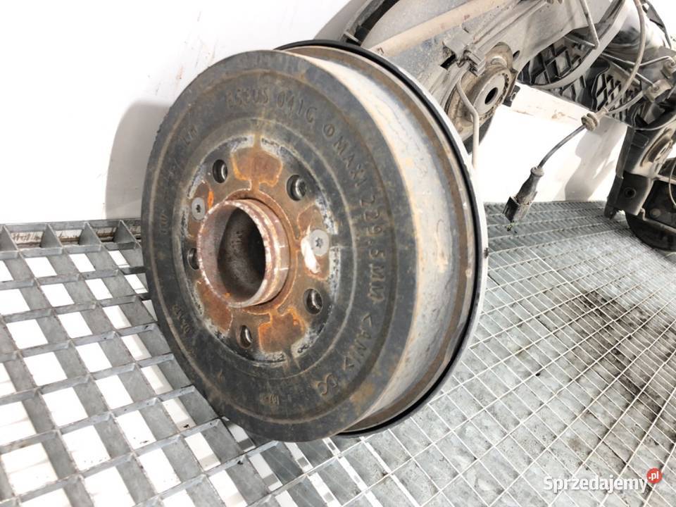 BELKA TYŁ DACIA DUSTER Hatchback TYLNA