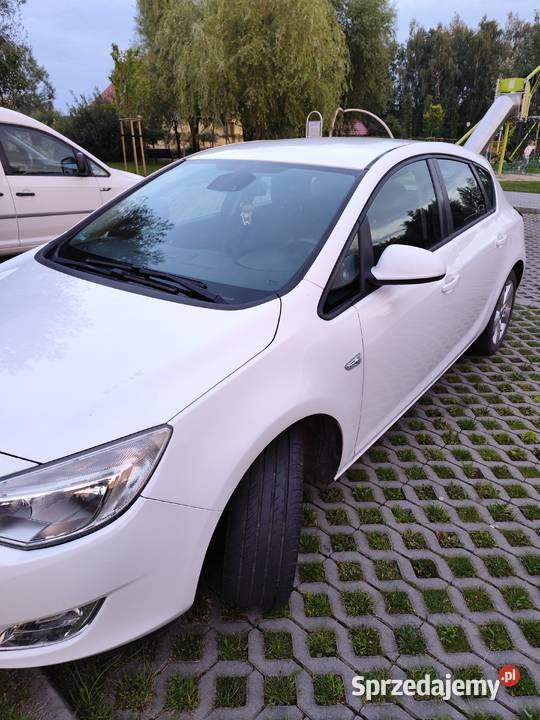 Samochód Opel Astra j 20102011 14 100 bez turbo Bochnia