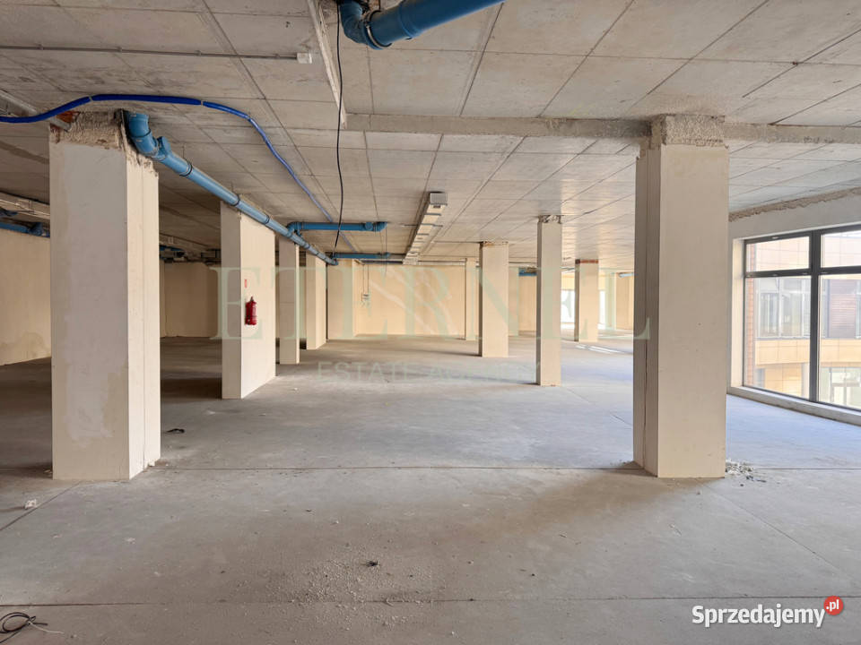 Inwestycyjny lokal z pozwoleniem na mieszkania 708.2m2