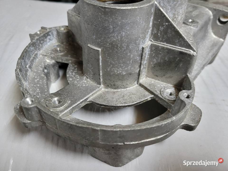 Nowa obudowa alternatora Fiat 126p łódzkie Tuszyn