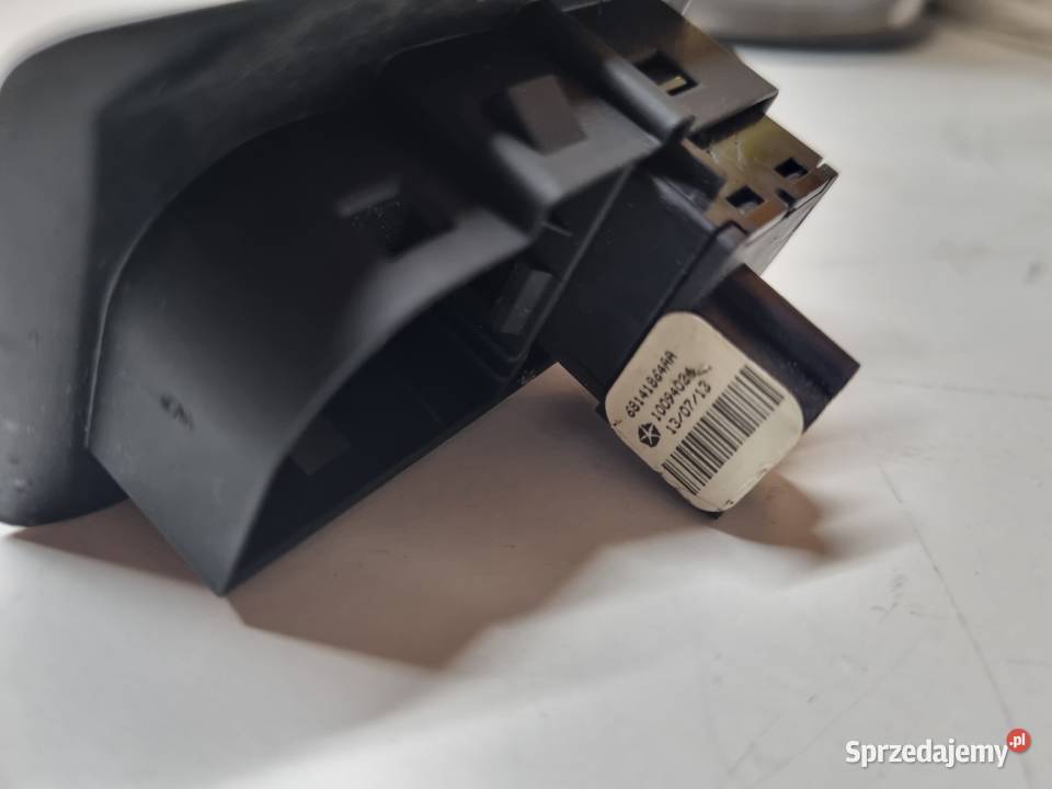 przycisk otwieranie klapy Maserati Ghibli osobowe