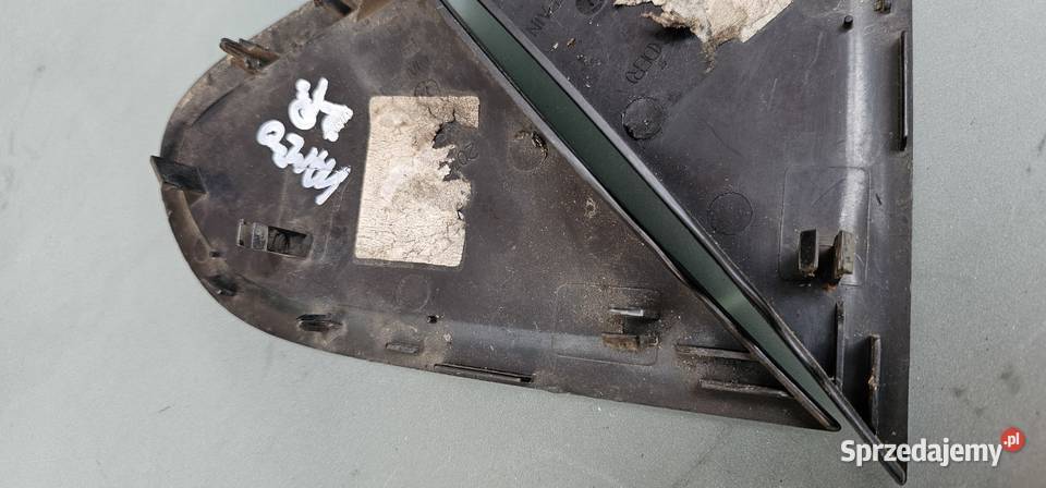 Osłona trójkąt błotnika lewy prawy mercedes