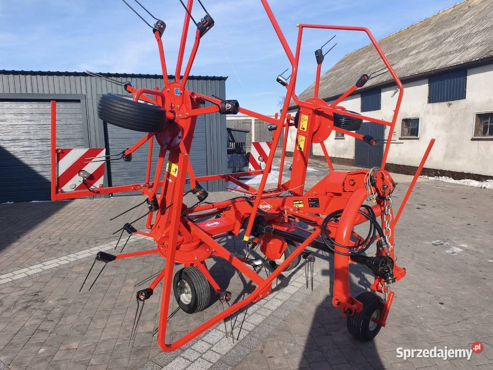 Przetrząsarka KUHN 5202 nowy model Rusko