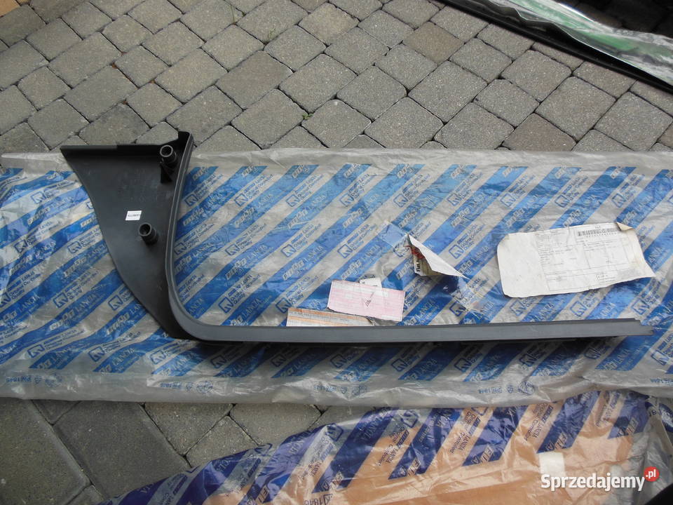 1474801077 1474812698 Listwa progowa przednia Kozy