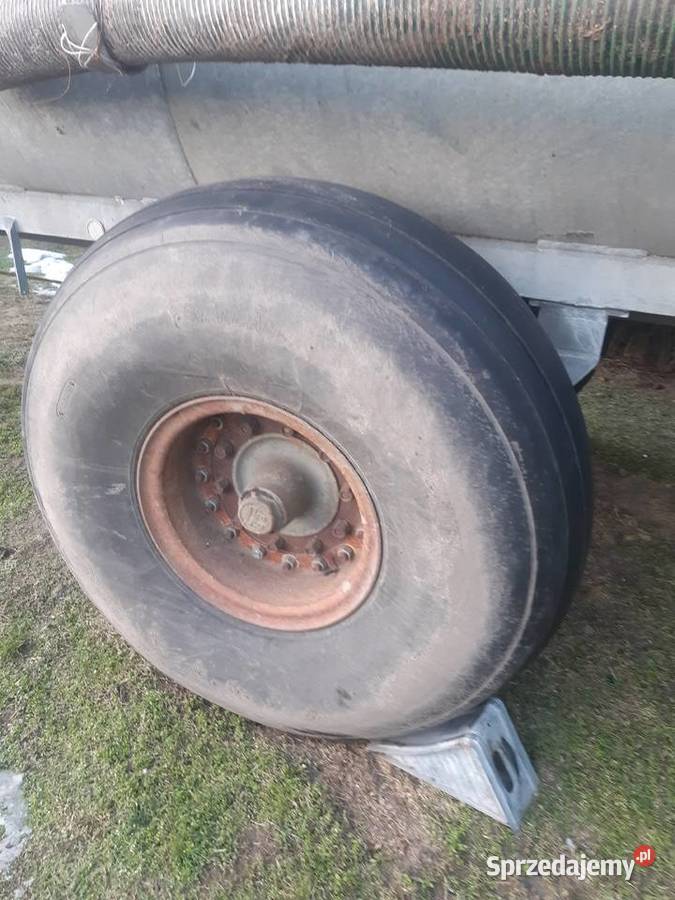 Beczkowóz 6000l BRIRI ocynk nieuszkodzony Dębe