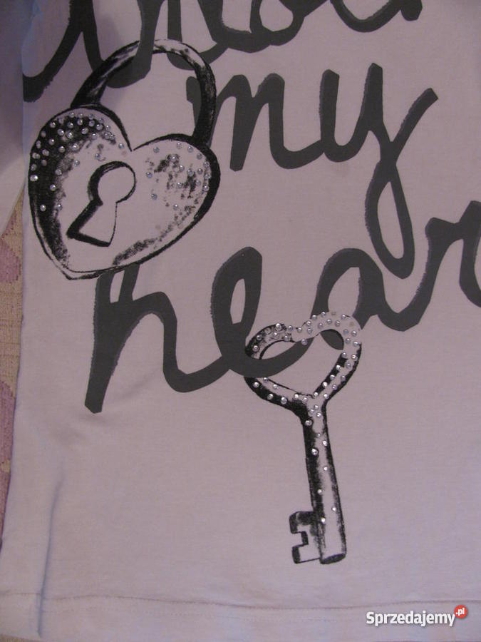 Biała bluzka z napisem i bufiastymi ramionami 12 Warszawa