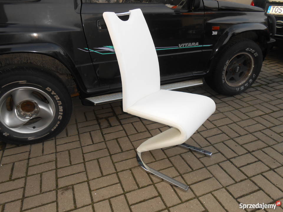 krzesło,BIAŁE , CZARNE FALA H-090  z ekspozycji
