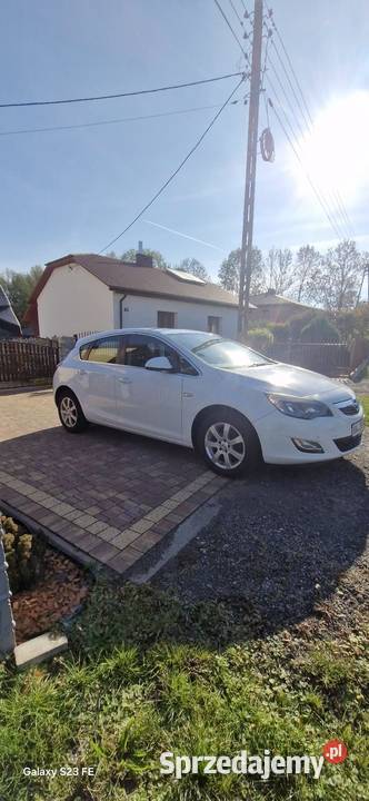Opel Astra J 14T 2011 Klima 2stref Tempomat nieuszkodzony Kraśnik