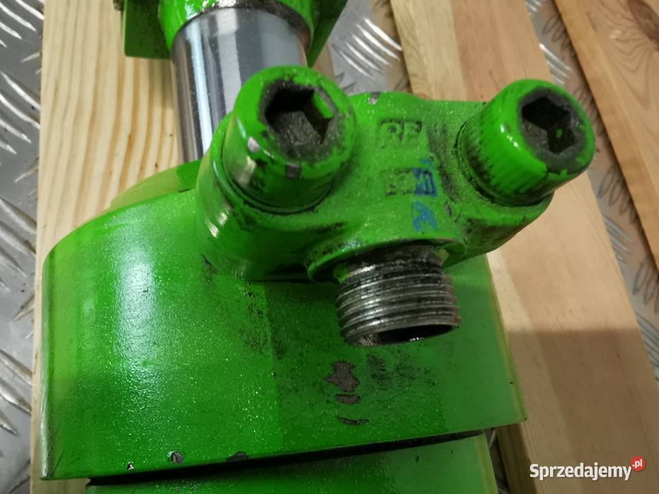 Cylinder hydrauliczny kompensacji Merlo P 256 Wilkowo