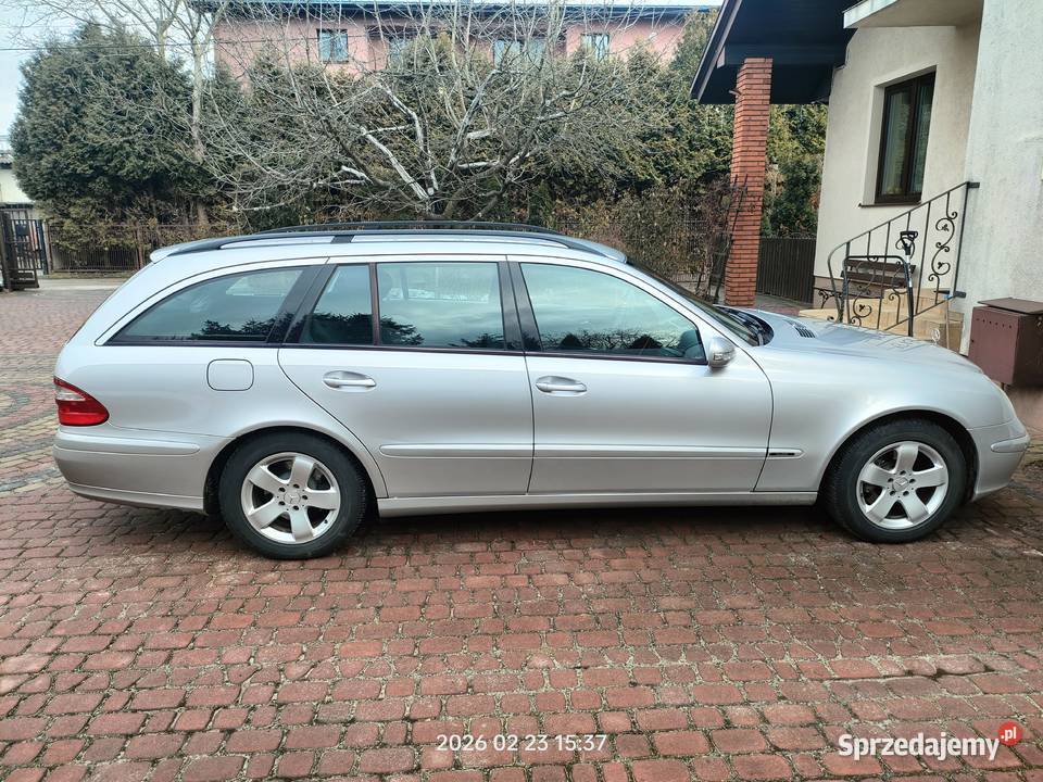 Mercedes E320 W211 S211 Radom