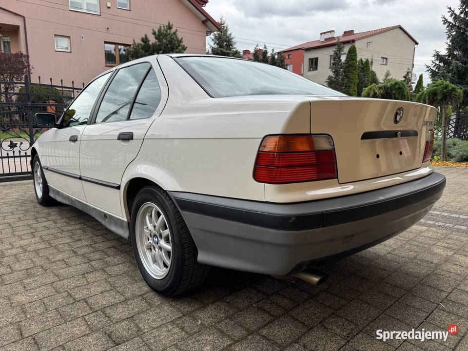 Bmw 320i brak rdzy cała w oryginale rarytas Ostrowiec Świętokrzyski