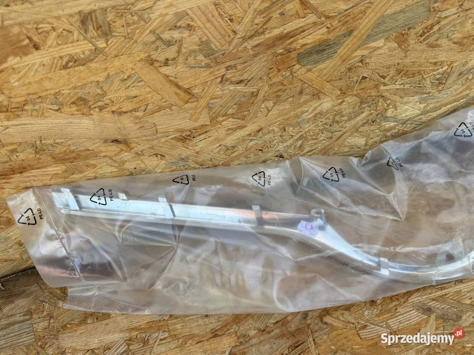 Listwa chrom grilla atrapy Toyota yaris III 3 Sieraków sprzedam