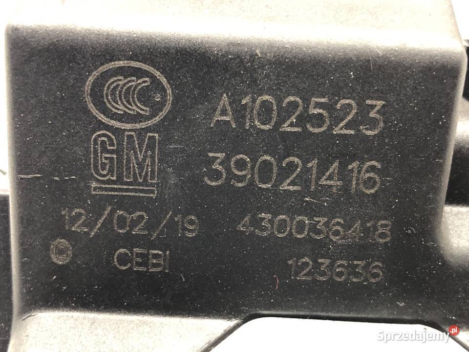 ZAMEK KLAPY TYŁ OPEL ASTRA K Hatchback 39021416