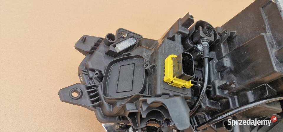 DAF XF XG XG LAMPA REFLEKTOR PRAWY PRZÓD Bieleń sprzedam