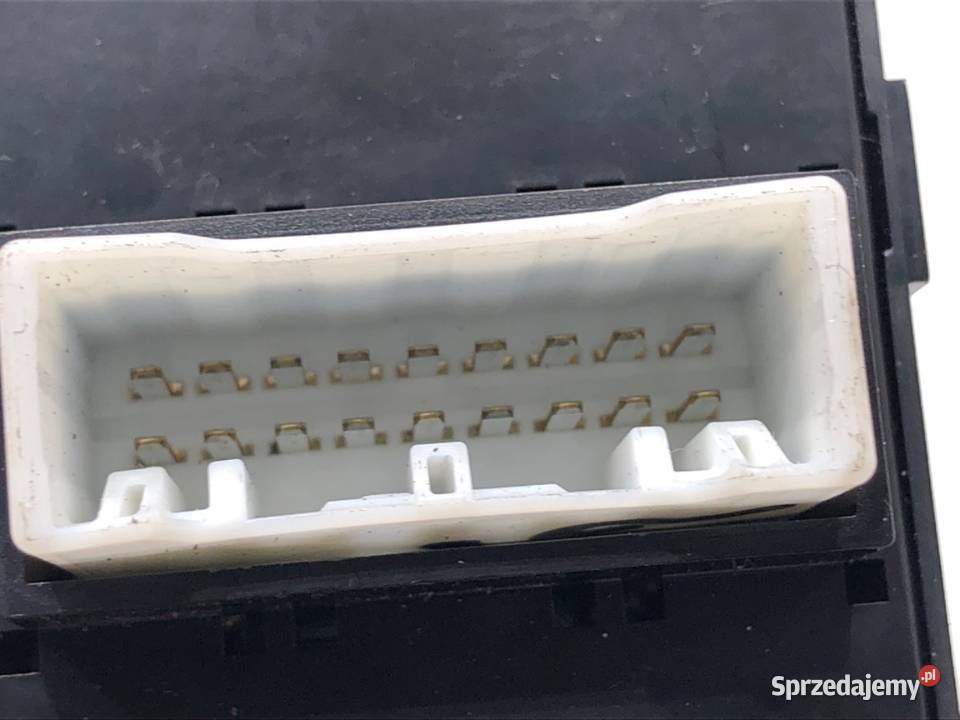 PRZEŁĄCZNIK SZYB HYUNDAI i20 II 93570C8111 podkarpackie