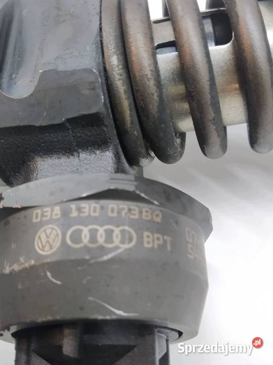 POMPOWTRYSKIWACZ 038130073BQ 20 TDI VW Rok produkcji 2008