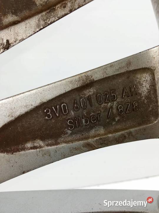 FELGA ALUMINIOWA R19 5X112 ET44 OC57MM 8JX19H2