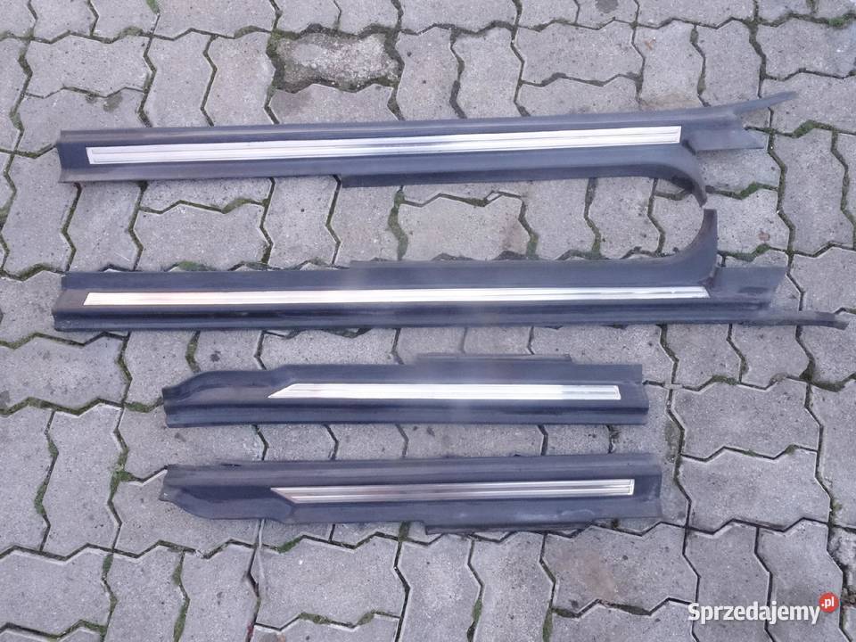 AUDI A8 D2 9499 LISTWA PROGOWA DRZWIOWA Przemęt sprzedam
