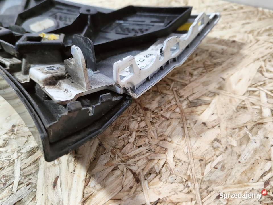 Narożnik Listwa Zderzaka Prawy Przód Renault