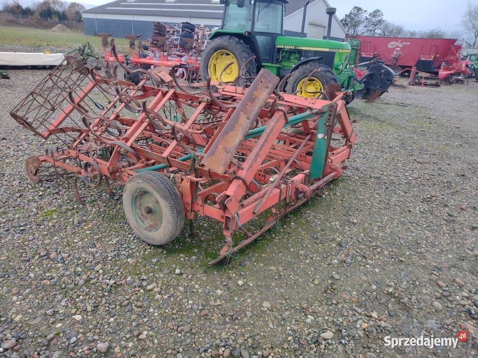 Kultywator przedsiewny z wałkami szerokość 35 m