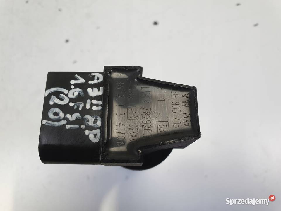 VW Golf V Audi a3 8P 16 FSI CEWKA ZAPŁONOWA