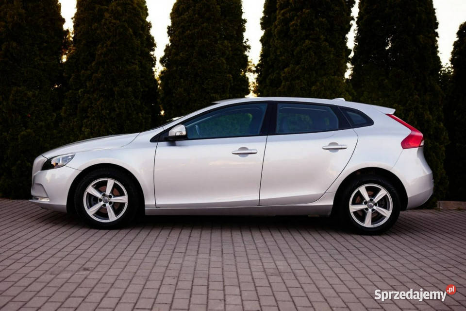 Volvo V40 20 D2KameraAluKinetic II 2012 Zarejestrowany w Polsce sprzedam