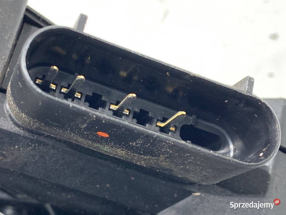 ZAMEK DRZWI PRAWY TYŁ FORD C II Minivan