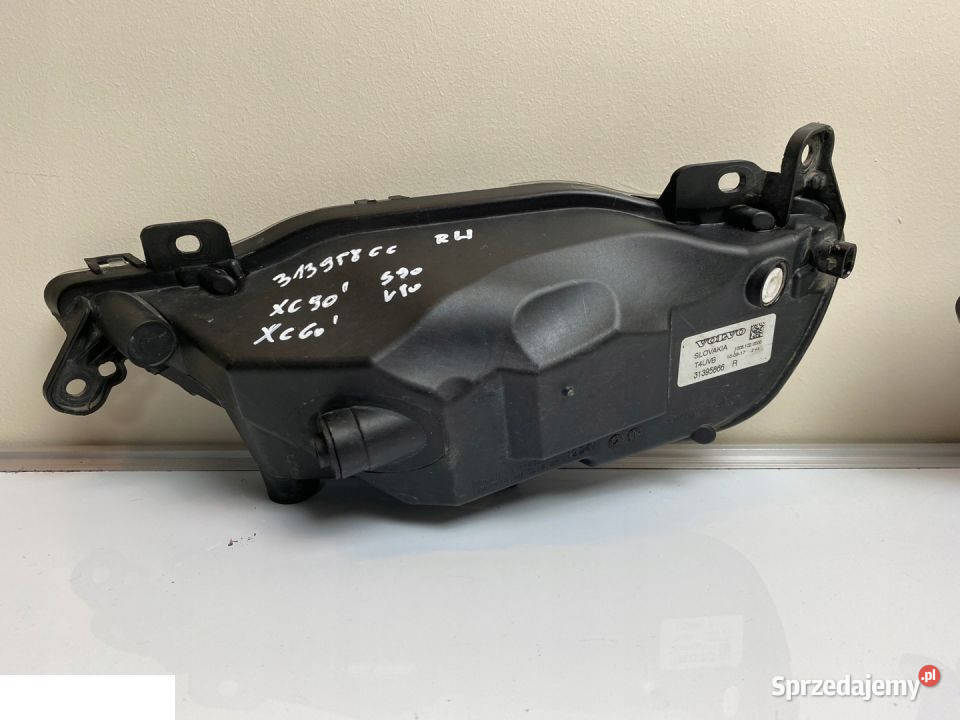 VOLVO XC90 II 2018 HALOGEN PRZECIWMGIELNA Kozubszczyzna