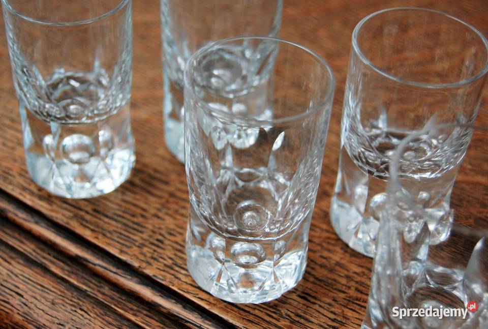 Stare kieliszki z bąbelkiem powietrza do wódki Lublin