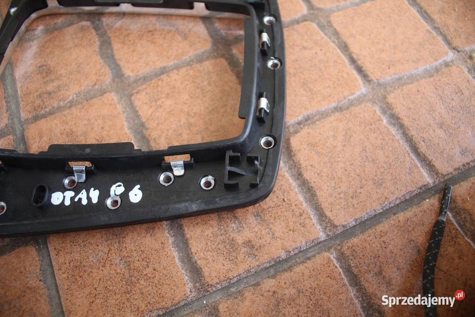 RAMKA ZMIANY BIEGÓW AUDI A4 B6 8E0864261 wielkopolskie