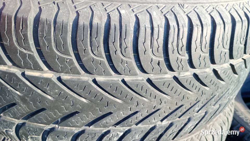 Koła z oponami zimowymi Nissan Qashqai J10 lift