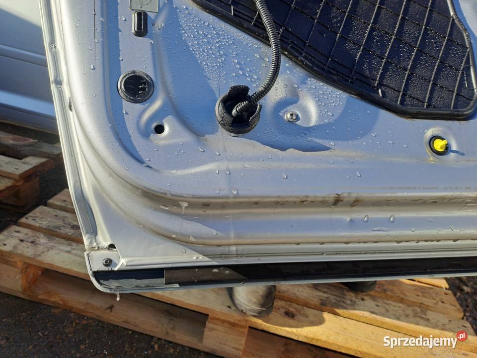 Audi A3 8P 3D drzwi kompletne kod lakieru LY7W