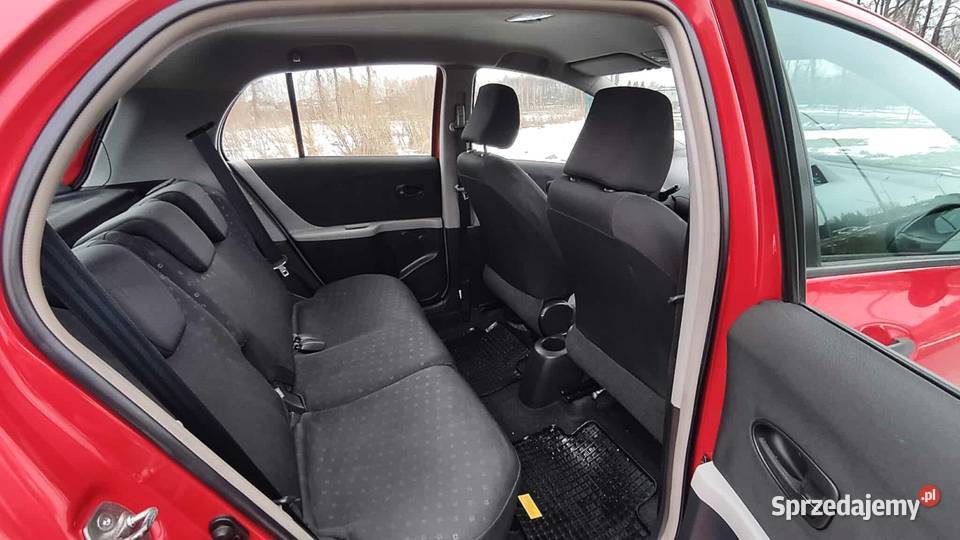 Toyota Yaris 10 Benzyna Klimatyzacja Mały