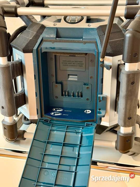 Radio Makita GLM50 z Bluetooth Przemyśl