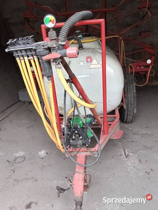 Sprzedam opryskiwacz nieuszkodzony Piątek Wielki sprzedam