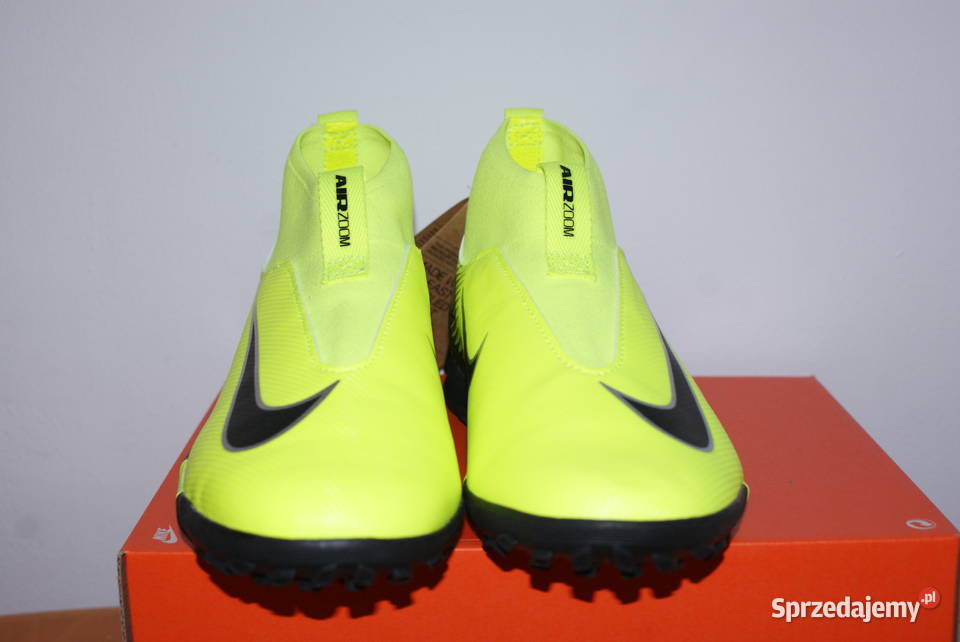 BUTY PIŁKARSKIE NIKE JR ZOOM SUPERFLY 10 ACADEMY Toruń