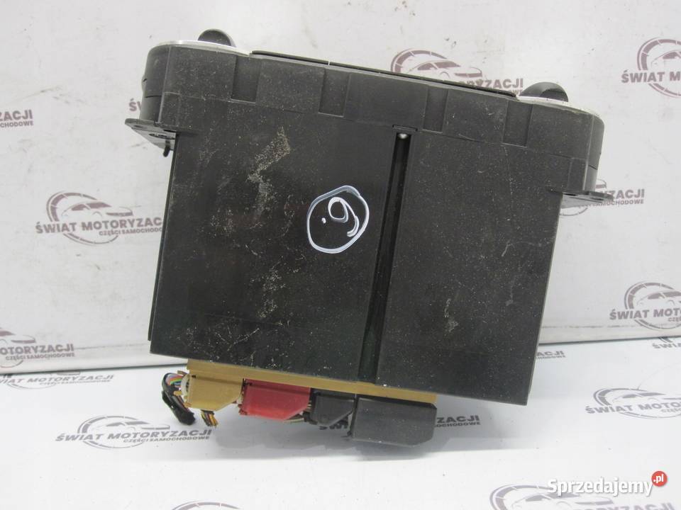 AUDI TT I 8N panel nawiewu 8N0820043A osobowe