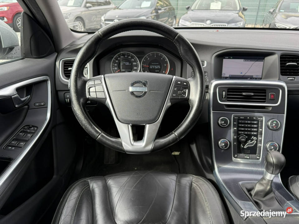 Volvo V60 16 D2 115 2012 skóry climatronic hak ESP V60 sprzedam