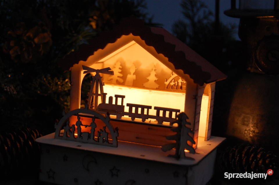 Domek drewniany podświetlany LED Vershold