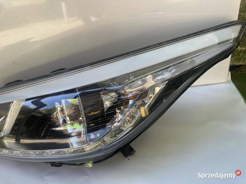 KIA CEED 2 LEWA LAMPA PRZÓD XENON LED Lampy przednie wielkopolskie