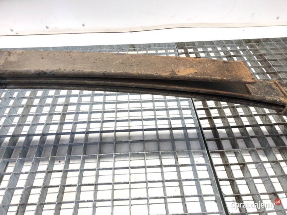 RESOR PRAWY TYŁ MERCEDES T1 Bus 7796 PIÓRO TYLNY