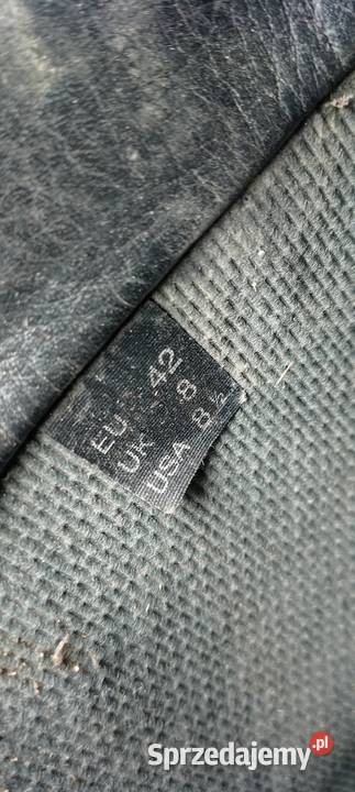 Strażackie buty USA z 2002 roku tu sprzedaję Jarosław